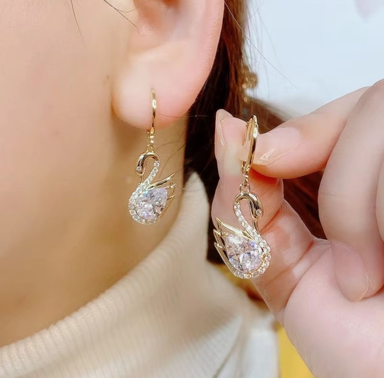 Sparkling Swan Huggie Korean Earrings - KE265