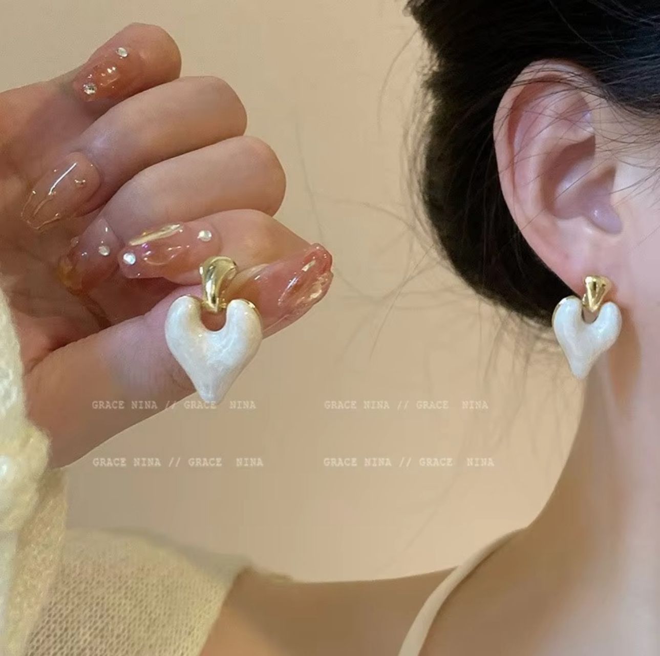 Drop Glaze Love Studs Korean Earrings - KE272