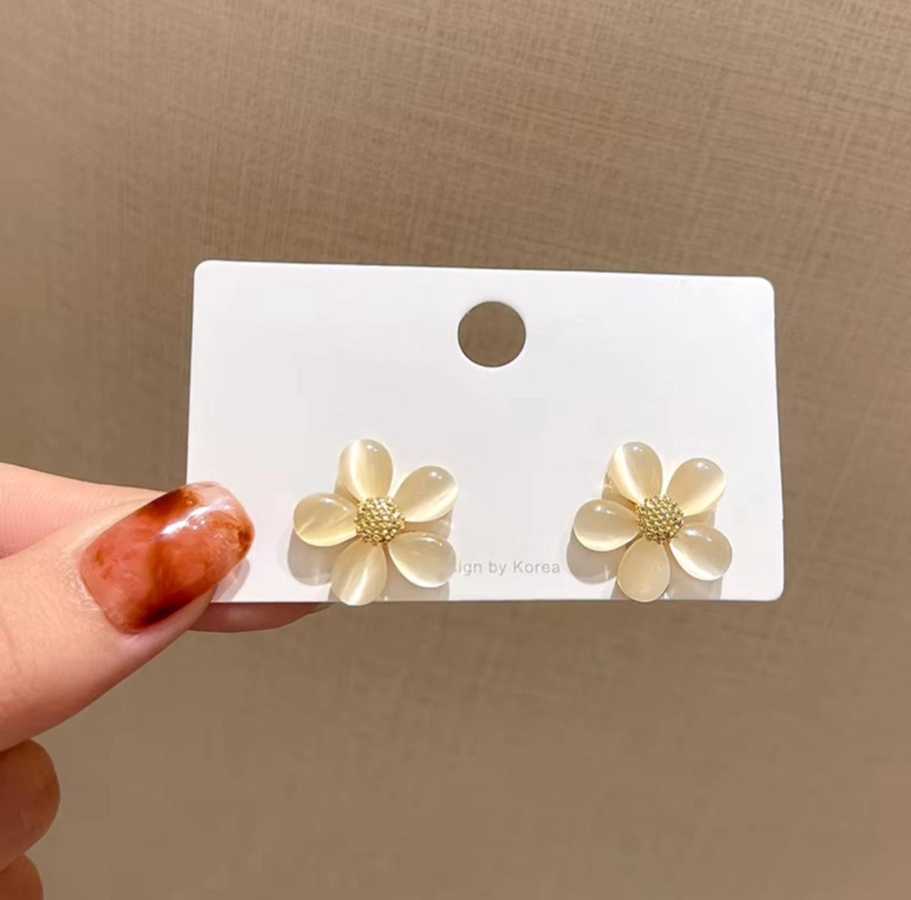 Cat eye Opal Flower Stud Korean Earrings - KE297