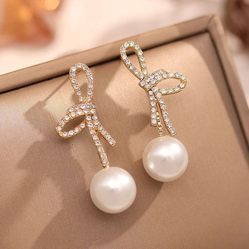 French Bow Pearl Earrings - KE336