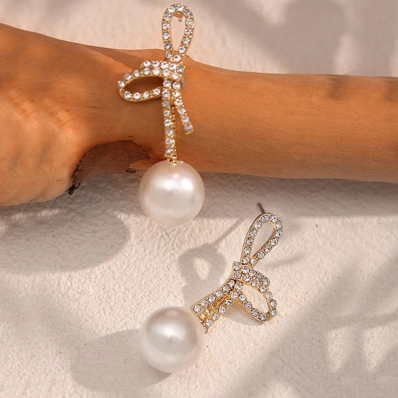 French Bow Pearl Earrings - KE336