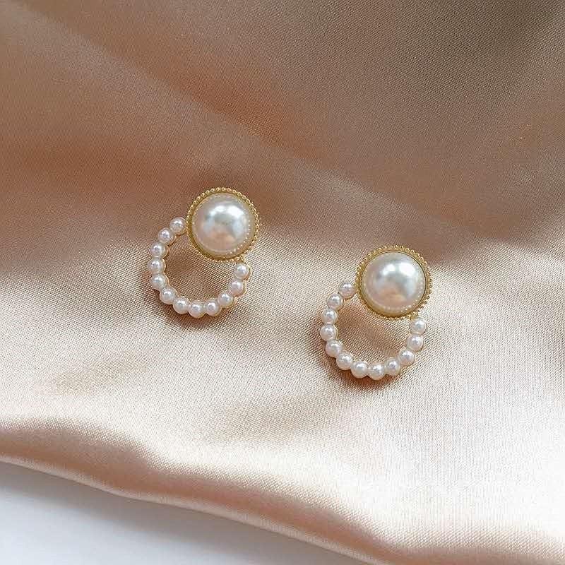 Female retro pearl Korean earrings - KE366
