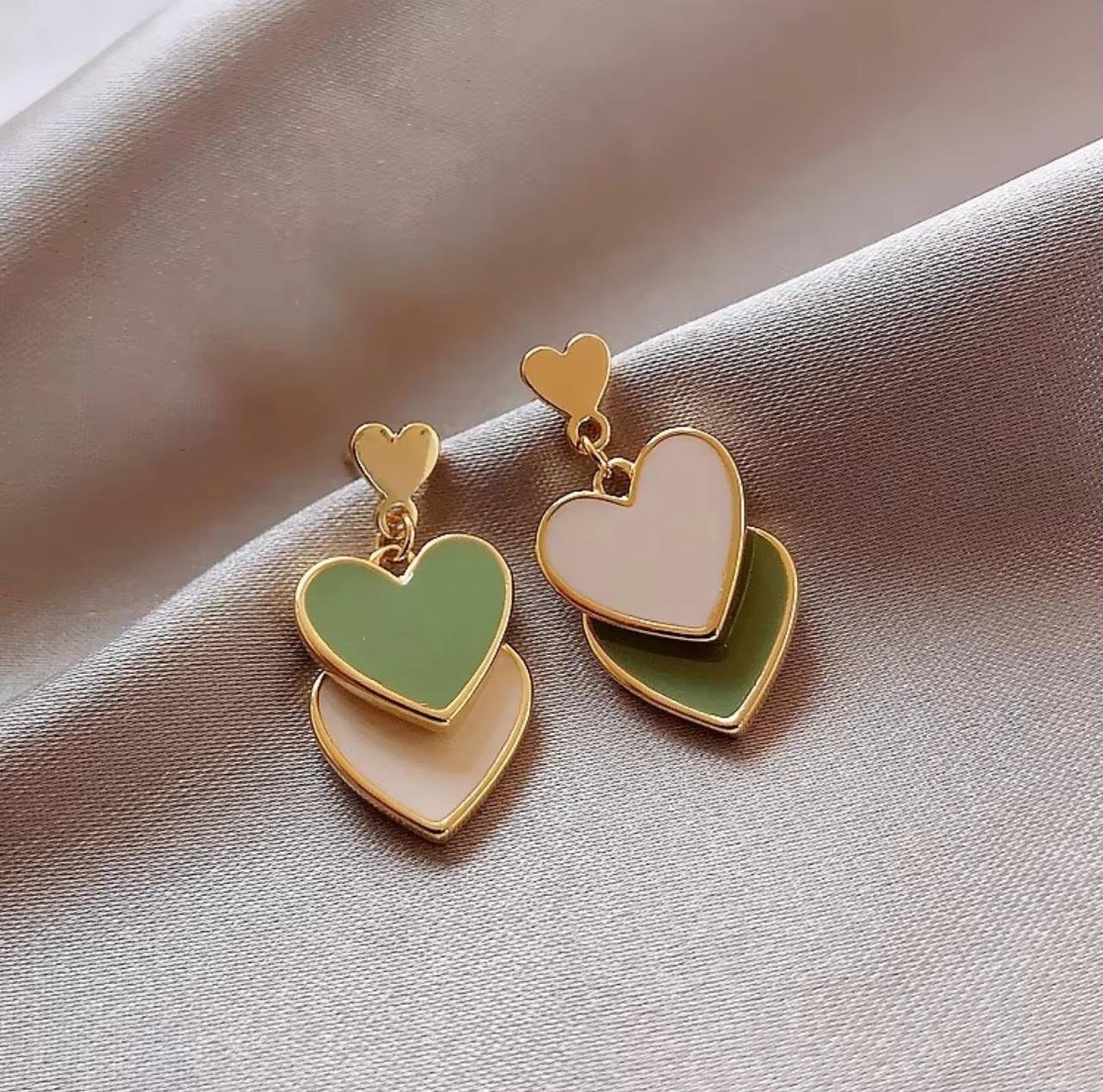 Triple Heart Enamel Green Tone Korean earrings - KE383