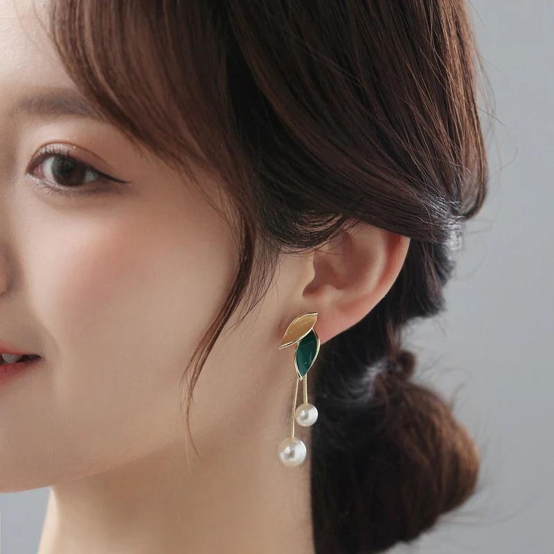 Pearl leaf tassel Korean earrings - KE394