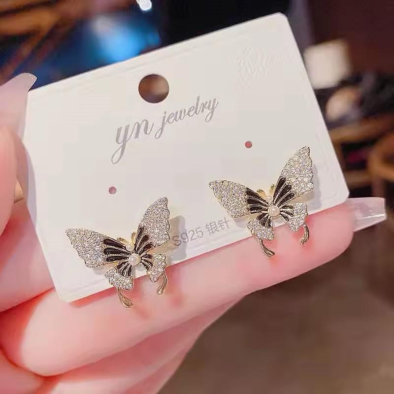 Korean Style Fashion Rhinestones Earrings Women Butterfly Stud Earrings - KE418