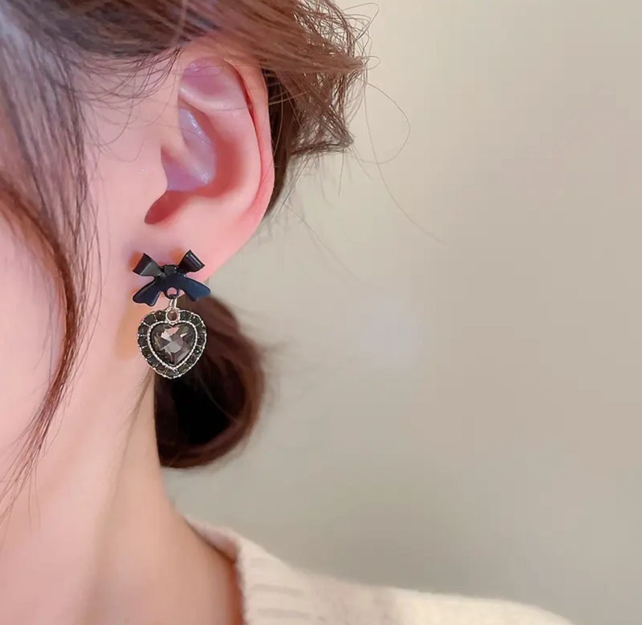 Black Stones Bowknot Heart Drop Korean Earrings - KE452