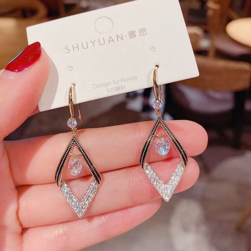 Korean diamond crystal earrings - KE491