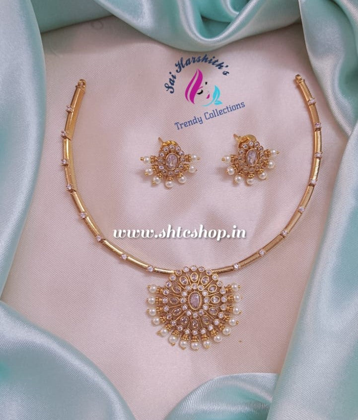 Trendy & Traditional Necklace - SHTC560