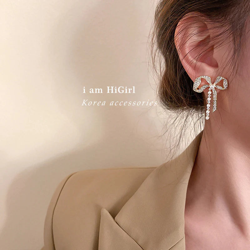 Diamond bow pearl Korean earrings - KE576