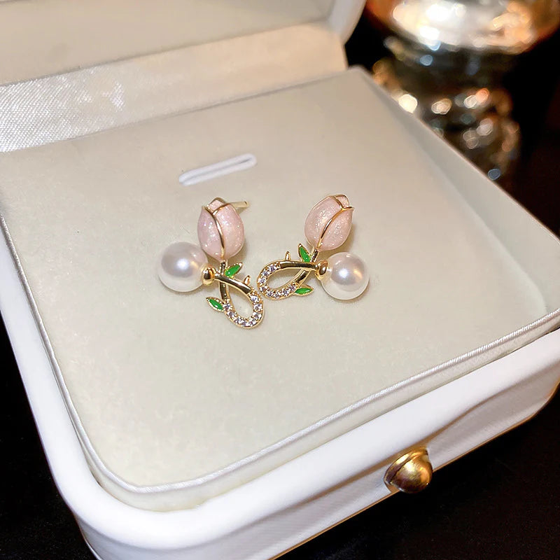 Pearl tulip flower Korean earrings - KE590