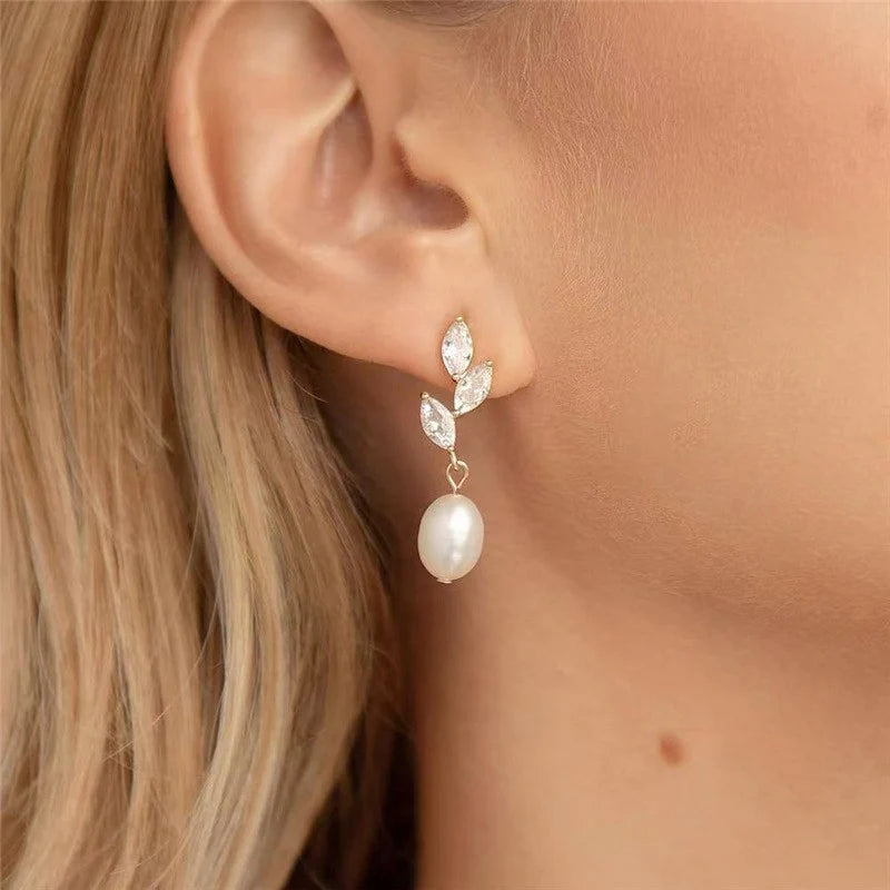 Stylish Trend Leaf Pearl Pendant Korean Earrings - KE600
