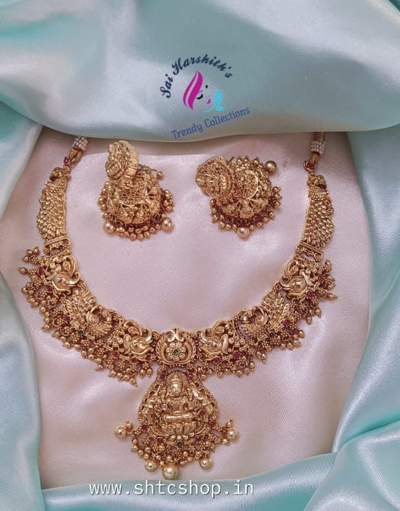 Divine Aura: Goddess Lakshmi Brass Necklace - SHTC664