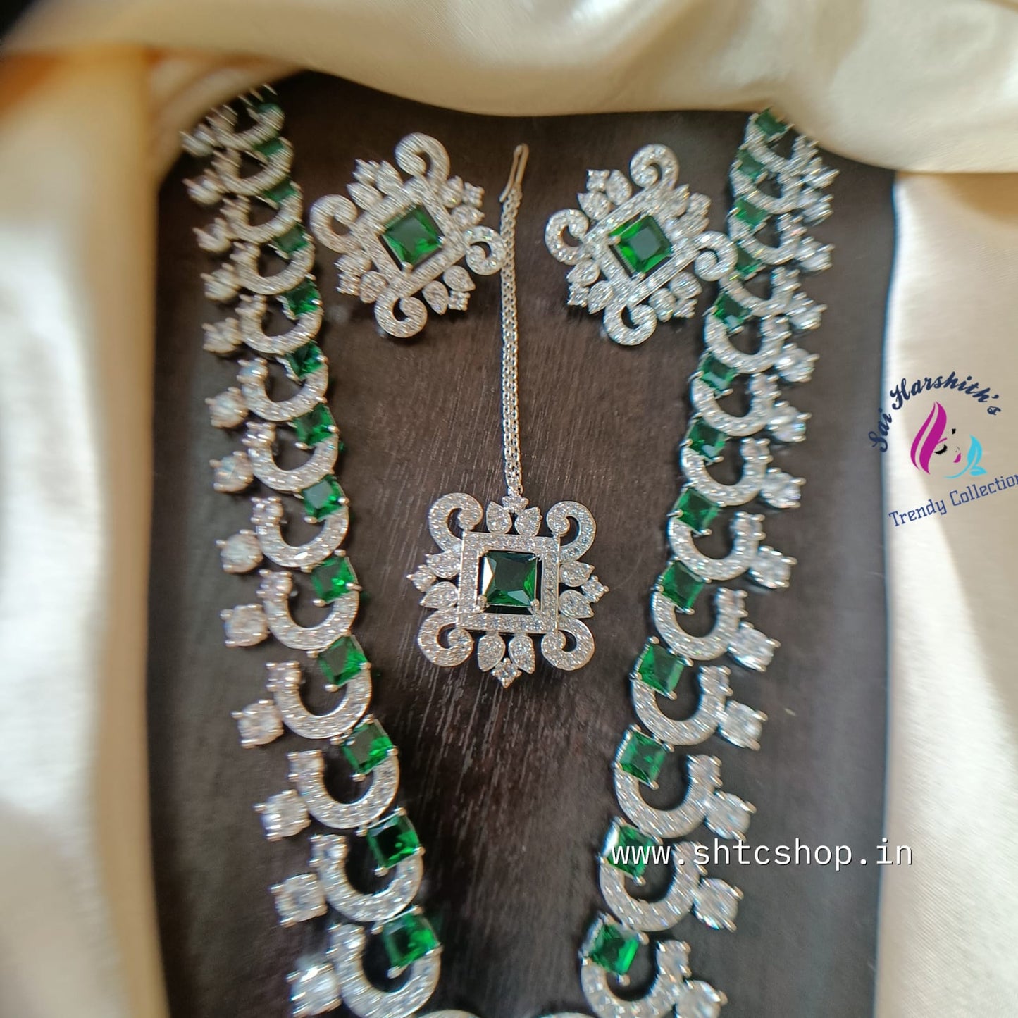 Nita Ambani Inspired Emerald Diamond jewelry Replica - SHTC825