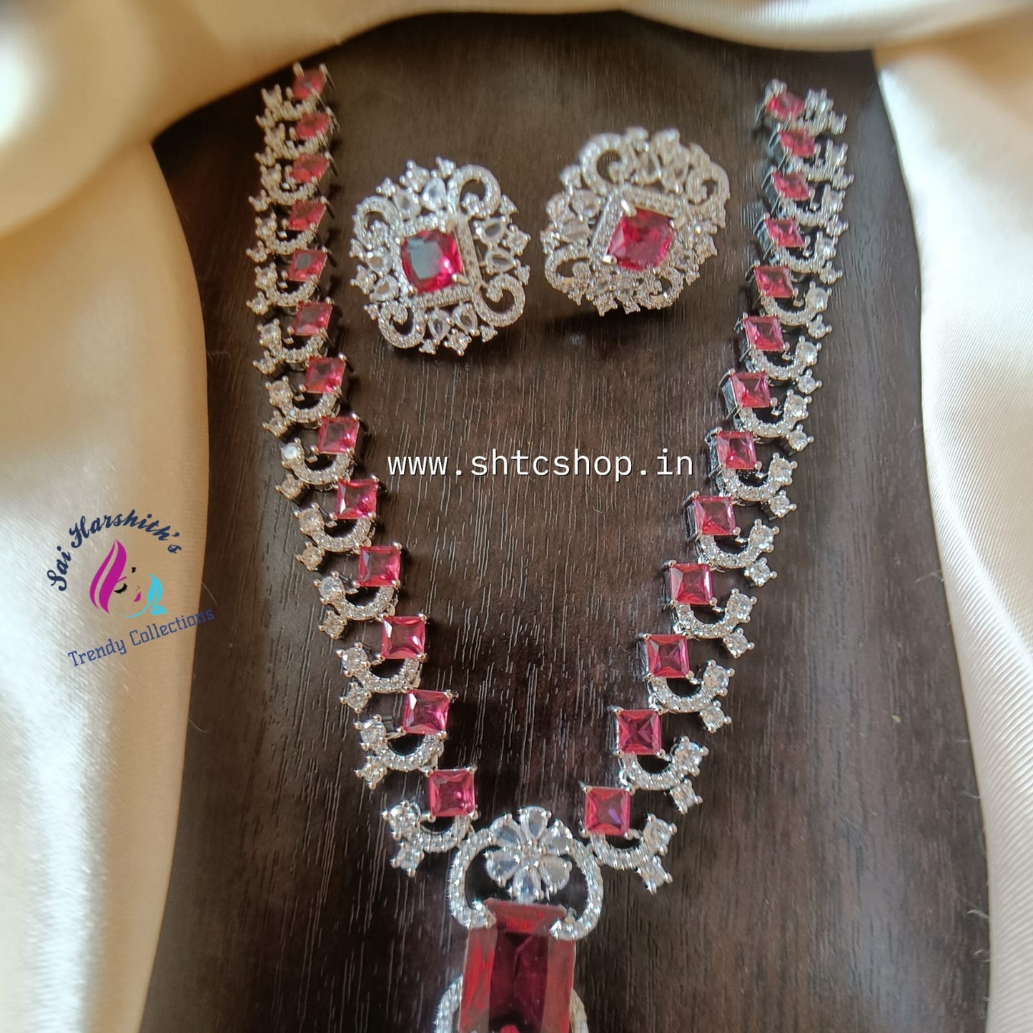 Nita Ambani Inspired Short Necklace - SHTC826