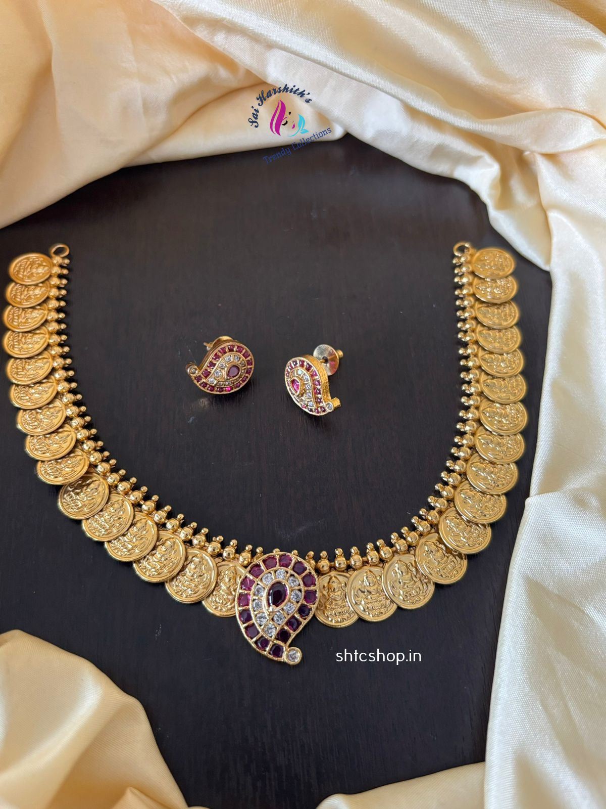 Matte Finish Coin Necklace set With Kempu Stone Pendant - SHTC1229