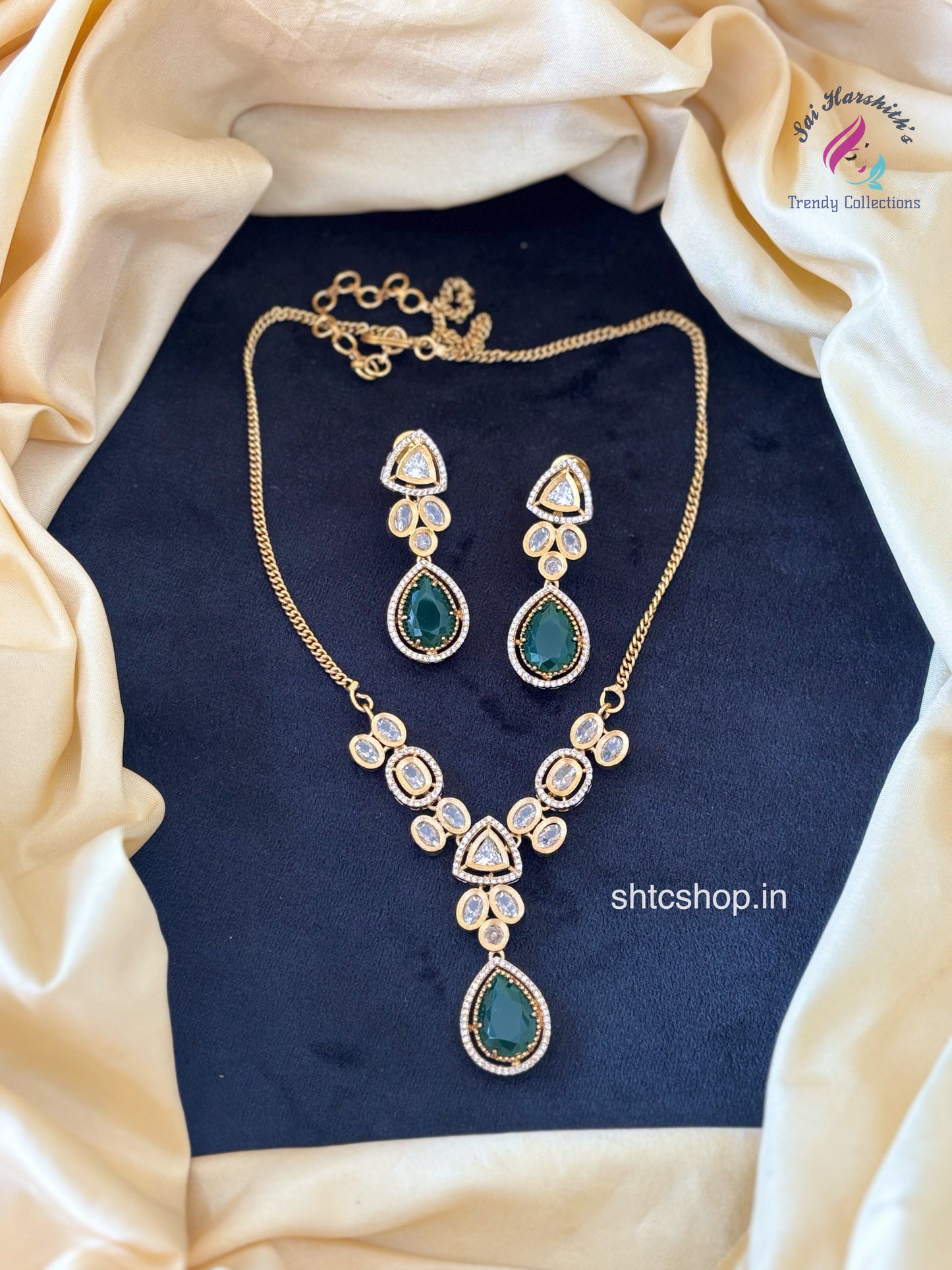 Trendy Necklace set for a modern look - SHTC830