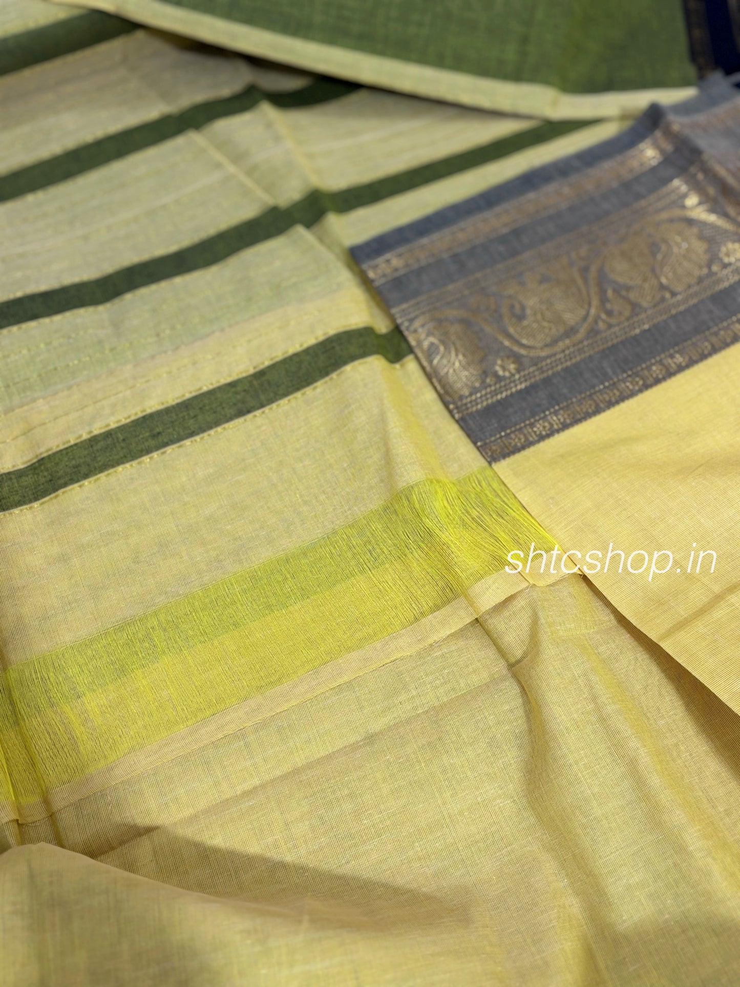 100 Count Lightweight Kanchi Cotton Saree with Contrast Peacock Zari Border and Blouse