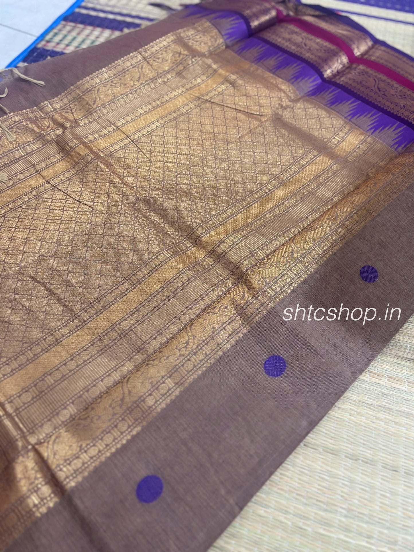 120 Count Kanchi Cotton Saree with Multicolour Buttas, Contrast Zari Border and Rich Pallu